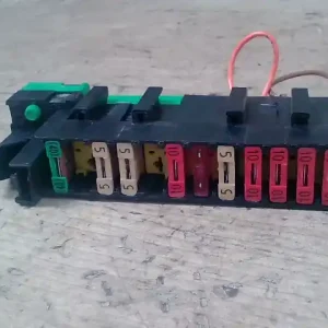 PEUGEOT 206 Biztosítéktábla bcm bsi bsm sam gem modul utastér 1.4i bontott alkatrész Kedvezményes ár