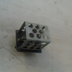 Azonnal elérhető PEUGEOT 206 Fűtőmotor előtét ellenállásbontott alkatrész