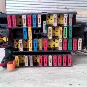 Ne maradj le PEUGEOT 206 Biztosítéktábla bcm bsi bsm sam gem modul utastér bontott alkatrész