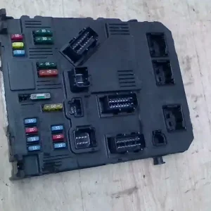 PEUGEOT 206 Biztosítéktábla bcm bsi bsm sam gem modul utastér 1.1i bontott alkatrész Olcsóbb