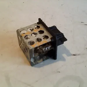 Azonnal elérhető PEUGEOT 206 Fűtőmotor előtét ellenállásbontott alkatrész