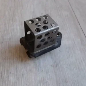 Csak ma PEUGEOT 206 Fűtőmotor előtét ellenállásbontott alkatrész