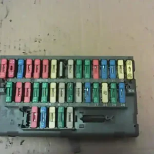 Akciós ár PEUGEOT 306 93-97 Biztosítéktábla bcm bsi bsm sam gem modulbontott alkatrész