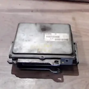 Vedd meg most PEUGEOT 306 93-97 Motorvezérlő egység ecu pcm modul bontott alkatrész