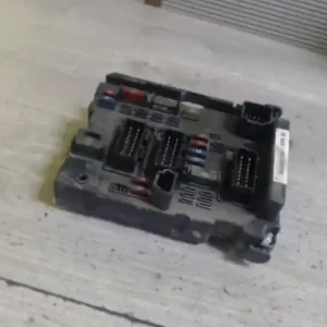 Vásárlói kedvenc PEUGEOT 307 01-05 Biztosítéktábla bcm bsi bsm sam gem modul motortér 1.4 i bontott alkatrész