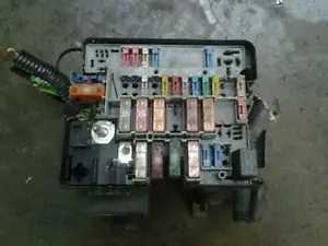 Olcsóbb PEUGEOT 406 Biztosítéktábla bcm bsi bsm sam gem modulbontott alkatrész