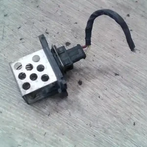 Kiárusítás PEUGEOT 406 Fűtőmotor előtét ellenállás2.0 diesel bontott alkatrész