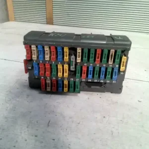 Legkelendőbb PEUGEOT 806 Biztosítéktábla bcm bsi bsm sam gem modul utastér bontott alkatrész