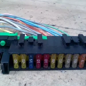 PEUGEOT 807 Biztosítéktábla bcm bsi bsm sam gem modul utastér bontott alkatrész Vedd meg most