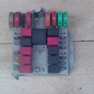 Outlet PEUGEOT BOXER 02-06 Biztosítéktábla bcm bsi bsm sam gem modul motortér 2.8hdi bontott alkatrész