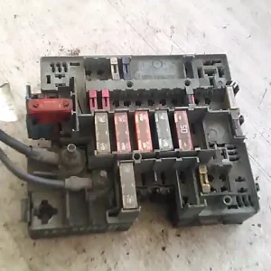 Kedvezményes ár PEUGEOT PARTNER -02 Biztosítéktábla bcm bsi bsm sam gem modul motortér 1.9d bontott alkatrész