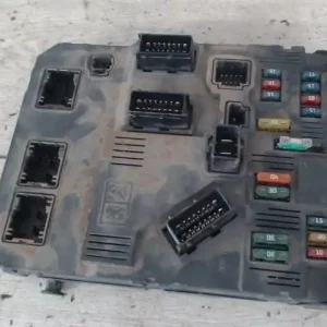 PEUGEOT PARTNER 02- Biztosítéktábla bcm bsi bsm sam gem modulbontott alkatrész Gyors kiszállítás