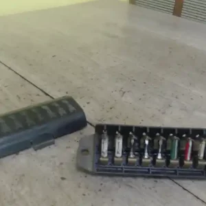 Árengedmény POLSKI FIAT P126 Biztosítéktábla bcm bsi bsm sam gem modul0.6 i bontott alkatrész