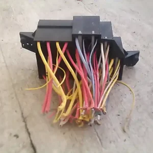 RENAULT CLIO 01-06 Biztosítéktábla bcm bsi bsm sam gem modulbontott alkatrész Árengedmény