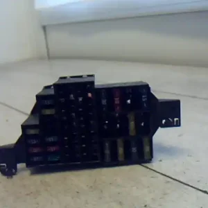 Kedvezmény RENAULT CLIO 01-06 Biztosítéktábla bcm bsi bsm sam gem modul utastér bontott alkatrész