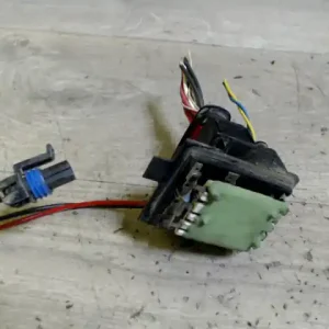 RENAULT CLIO 01-06 Fűtőmotor előtét ellenállásbontott alkatrész Vásárlói kedvenc