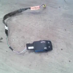 Korlátozott ajánlat RENAULT CLIO 01-06 Multikormány vezérlő bontott alkatrész