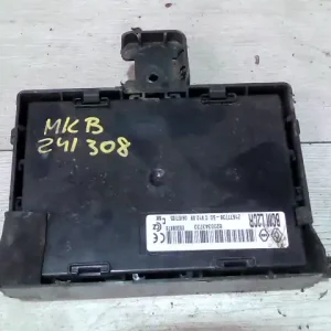 RENAULT CLIO 06-09 Biztosítéktábla bcm bsi bsm sam gem modul utastér bontott alkatrész Szezonális akció