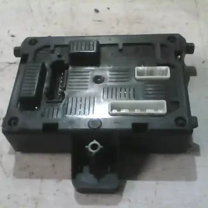 Vásárlói kedvenc RENAULT CLIO 06-09 Komfort elektronika bontott alkatrész