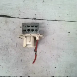 Szuper akció RENAULT CLIO 90-96 Fűtőmotor előtét ellenállás1.1i bontott alkatrész