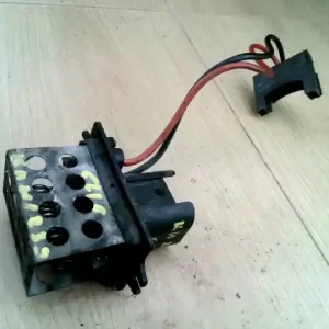 RENAULT CLIO 90-96 Fűtőmotor előtét ellenállás1.2i bontott alkatrész Rendeld meg most