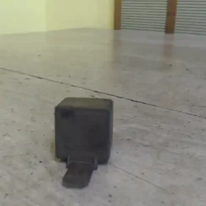 RENAULT CLIO 06-09 Relé bontott alkatrész Biztonságos fizetés