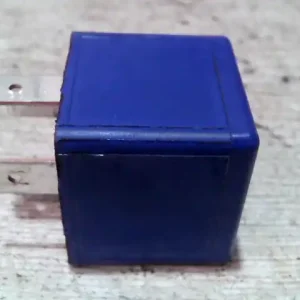 Ingyenes szállítás RENAULT CLIO 90-96 Relé bontott alkatrész