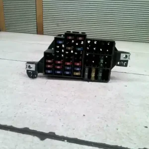 RENAULT CLIO 98-01 Biztosítéktábla bcm bsi bsm sam gem modul utastér 1.1i bontott alkatrész Csak ma