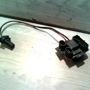 Kihagyhatatlan ajánlat RENAULT CLIO 98-01 Fűtőmotor előtét ellenállásklímásbontott alkatrész