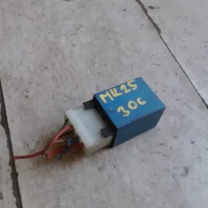 RENAULT ESPACE 96.12-00.09 Relé bontott alkatrész Rendeld meg most