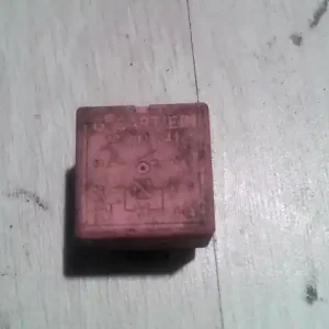 Rendeld meg most RENAULT KANGOO 08.02.01-13.06.30 Relé bontott alkatrész