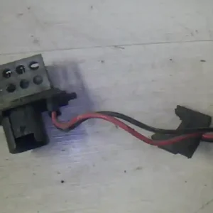 Rendeld meg most RENAULT KANGOO 97-03 Fűtőmotor előtét ellenállásbontott alkatrész