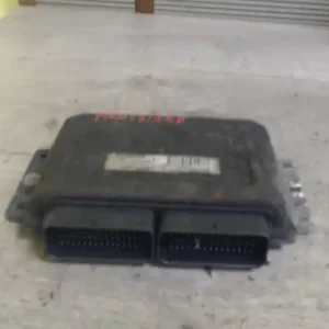 Alacsony ár RENAULT LAGUNA 98- Motorvezérlő egység ecu pcm modul 1.6 i bontott alkatrész