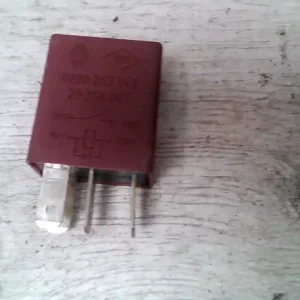 RENAULT MASTER 2010.04-2019.08 Relé bontott alkatrész Csak ma