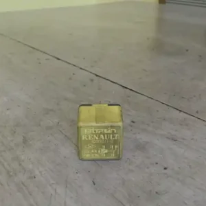 RENAULT MEGANE 02-05 Relé bontott alkatrész Árengedmény