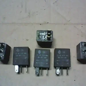 RENAULT MEGANE 95-99 Relé bontott alkatrész Ingyenes szállítás