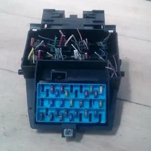 RENAULT MEGANE 99-02 Biztosítéktábla bcm bsi bsm sam gem modul utastér 1.4i bontott alkatrész Árcsökkenés