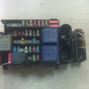 RENAULT MEGANE SCENIC 2006- Biztosítéktábla bcm bsi bsm sam gem modul1.5dcibontott alkatrész Kedvezmény