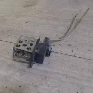 Akciós ár RENAULT MEGANE SCENIC 99-03 Fűtőmotor előtét ellenállás1.6 i bontott alkatrész