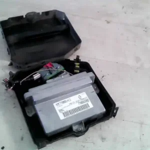 Gyors szállítás RENAULT R19 92- Motorvezérlő egység ecu pcm modul bontott alkatrész