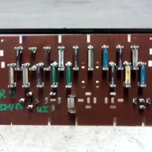 RENAULT R9 Biztosítéktábla bcm bsi bsm sam gem modul utastér bontott alkatrész Bestseller