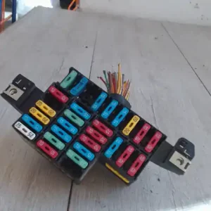 RENAULT THALIA 02.03-08.10 Biztosítéktábla bcm bsi bsm sam gem modul1.4i bontott alkatrész Végkiárusítás