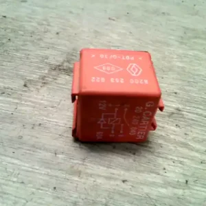 Akciós ár RENAULT SCENIC 03-06 Relé bontott alkatrész