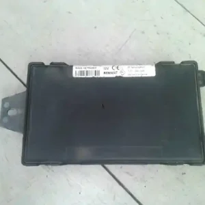 Expressz szállítás RENAULT THALIA 02.03-08.10 Komfort elektronika bontott alkatrész