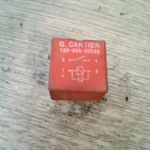 Rendeld meg most RENAULT THALIA 02.03-08.10 Relé bontott alkatrész