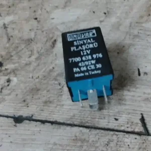 Nézd meg most RENAULT THALIA 99.05-02.02 Relé bontott alkatrész