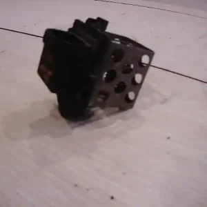 RENAULT TRAFIC 01.09-06.07 Fűtőmotor előtét ellenállásbontott alkatrész Árengedmény