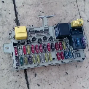 Szuper akció ROVER 400 Biztosítéktábla bcm bsi bsm sam gem modul utastér bontott alkatrész