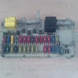 ROVER 45 Biztosítéktábla bcm bsi bsm sam gem modul utastér 1.6i bontott alkatrész Árcsökkenés