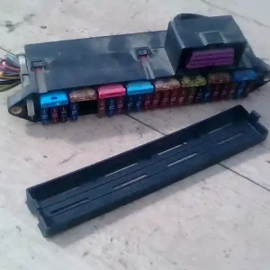 SEAT Arosa 97.04-00.08 Biztosítéktábla bcm bsi bsm sam gem modul utastér 1.0i bontott alkatrész Outlet